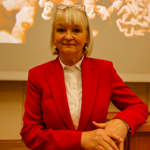 UMG_Prof-Nicole-Endlich_Portrait_QUAD.png  